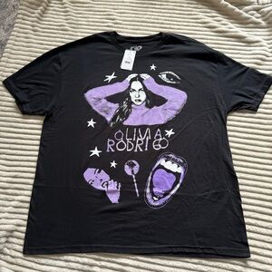 New with tags Olivia Rodrigo Black Graphic Tee Short Sleeve Size XXL